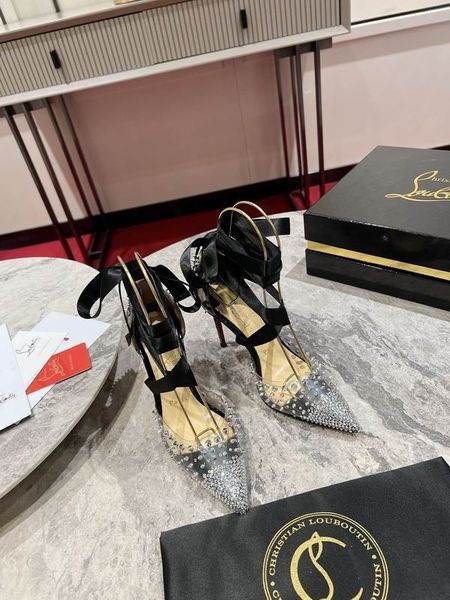 Christian Louboutin Mechante Reine Bombas de 100mm de Spike Tecido de PVC Preto