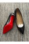 Christian Louboutin Pigalle Spikes Bombas de 85mm Patente de Couro Preto