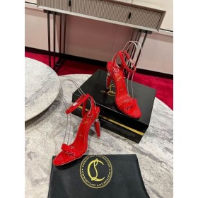 Christian Louboutin Gloss Rainha SandÃ¡lias de 100mm de Couro envernizado Vermelho