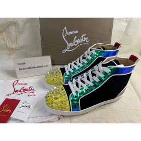 Christian Louboutin Lou instituto de potsdam (Pik Oralto Cravado de Alta-top Tênis de Couro de Patente Multi