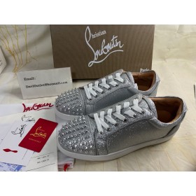 Christian Louboutin Louis Junior Picos de Homens de Baixo-top Tênis de Glitter Tecido Prata