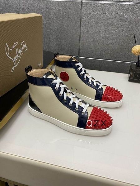 Christian Louboutin Tüskék Lapos Férfi Cipők Lakkbőr Multicolor