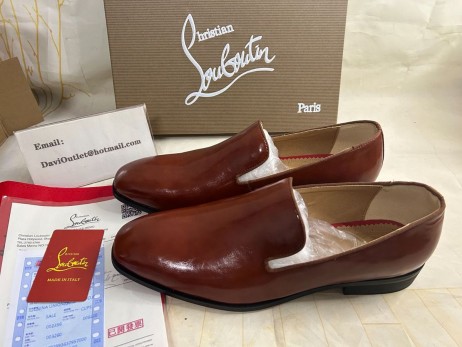 Christian Louboutin Pitypang Stílusú Épületben Található Teljesen Légkondicionált Borjú