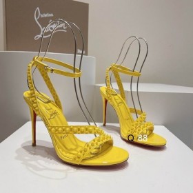 Christian Louboutin Mafaldina Tüskék Szandál 100mm Szabadalmi Bőr, Sárga
