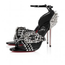 Christian Louboutin Wosandal Pic-100 Mm-Es Szandál LakkbÅr Pedig Tüskék Fekete