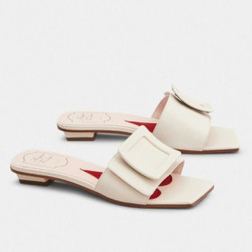 Roger Vivier Vonatkozik Csat Öszvérek Fehér Bőr