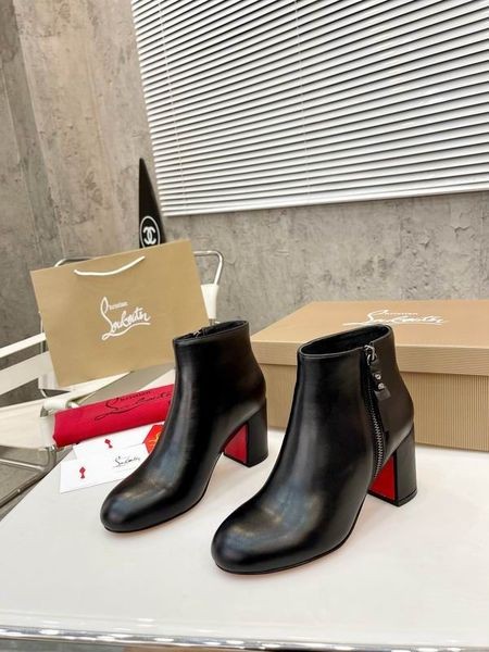 Christian Louboutin Ziptotal Buataisí Rúitín Calfskin Dubh Bróga CL