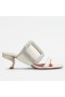 Roger Vivier Viv' Choc Taobh Strass Búcla Miúileanna Bán Leathar
