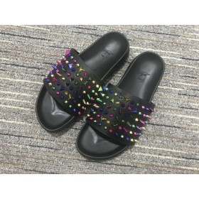 Christian Louboutin Linn Snámha Spraoi Slide Sandals Spikes Rubair Dubh
