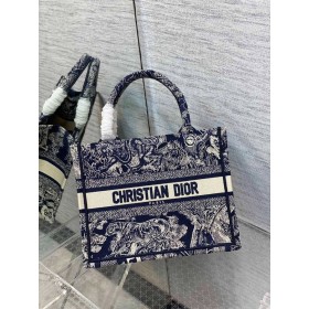 Dior Leabhar Tote Gorm Toile de Jouy Droim ar ais Bróidnéireacht