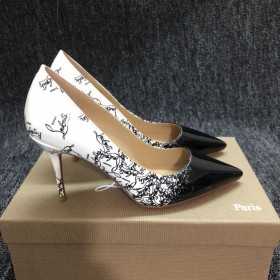 Christian Louboutin Pigalle Baoiseanna Caidéil Paitinne Leathar Degraloubi Gcló Dubh Bán