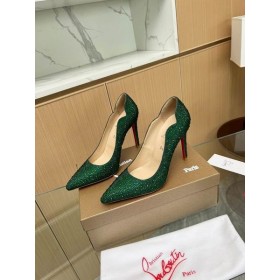 Christian Louboutin Pulcino Caldo 100 Pompe Di Strass Impreziosito In Pelle Verde