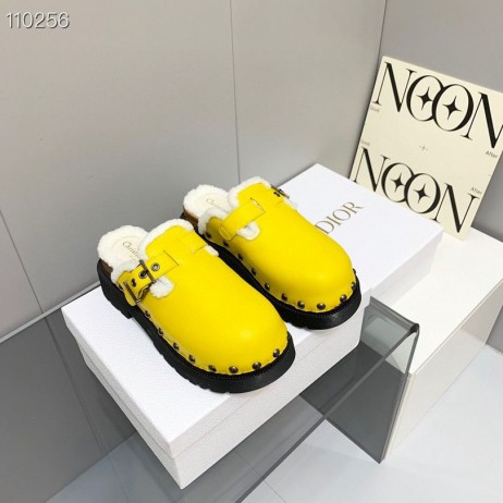 ディオールDiorquakeサンダル木唯一のShearling黄色
