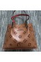 ストリー CabarockスパイクトートCalfskin Loubinthesky茶色のパンチング