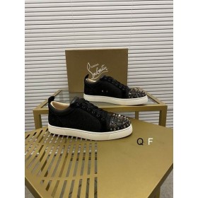 ストリールイスジュニスパイクのスニーカーの皮革-繊維黒
