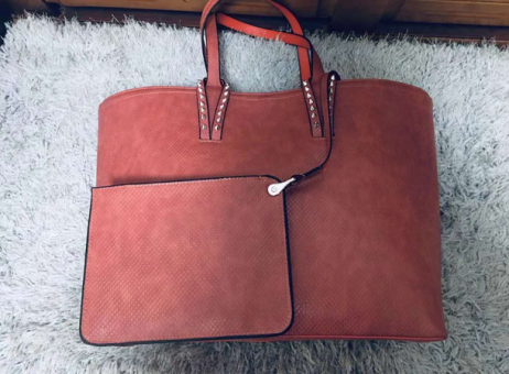 Christian Louboutin Cabata Tote Bag Preget Skinn Rød