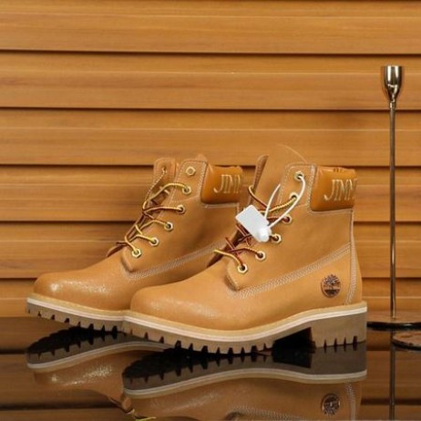 Jimmy Choo Timberland Støvler Nubuck Skinn Brodert Logo Kamel