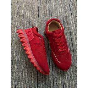 Christian Louboutin Loubishark Sneakers Med Semsket Skinn Rød