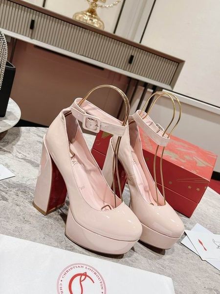 Platformy Christian Louboutin Movida Jane 130 mm Z Lakierowanej Skóry w kolorze Różowym