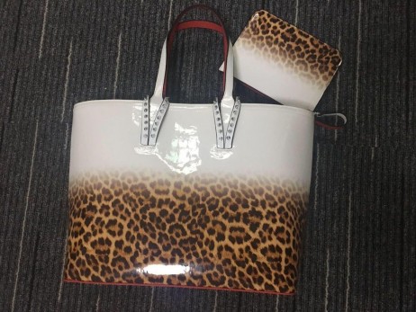 Christian Louboutin Cabata Wschodnio-Zachodnia Leoparda Biała torba Christian Louboutin Bags