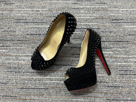 Christian Louboutin Damskie czółenka Na platformie z Ćwiekami 150 mm Z Zamszu w Kolorze Czarnym