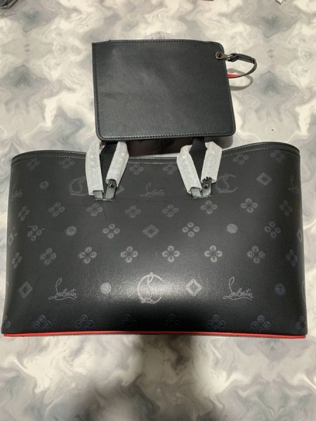 Torby Christian Louboutin East West Cabata Tote Ze skóry Cielęcej Loubinthesky koloru Czarnego Christian Louboutin