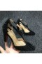 Christian Louboutin czółenka z Ćwiekami Goldostrap 100 mm z Welurowe w kolorze Czarnym