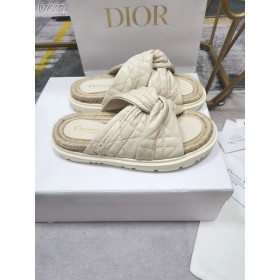 Dior Twist BiaÅe SandaÅy Cannage D Twist Slide Z Owczej skóry