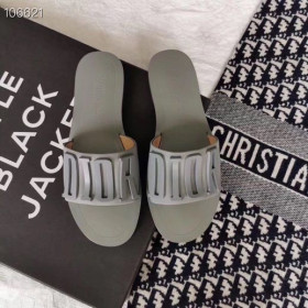Kapcie z Metalowym Logo Dior w Kolorze Szarym