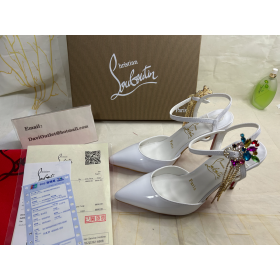 Christian Louboutin Goldina Rain 100 ммТуфли-Łódeczki Z Zdobi Kryształ Klamrą Lakierowanego Białego Koloru