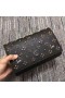 Christian Louboutin 팔로마 클러치의 세분화 된 송아지를 가죽 그리고 스파이크 블랙