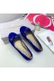 Jimmy Choo 스웨이드 아파트 넥타이 블루