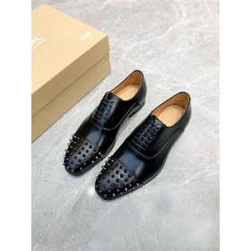 Christian Louboutin Gregossic 평 옥스포드 스파이크 송아지 Black