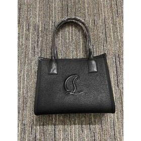 Christian Louboutin 내 옆에 끈달린 가방을 세분화 된 송아지를 가죽 검정 Christian Louboutin