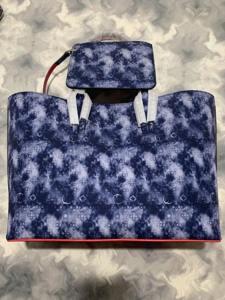 Christian Louboutin East West Cabata Tote se Od Metalne Teleće Kože Sa Šiljcima Za Bojenje Tie Šarene Torbe CL