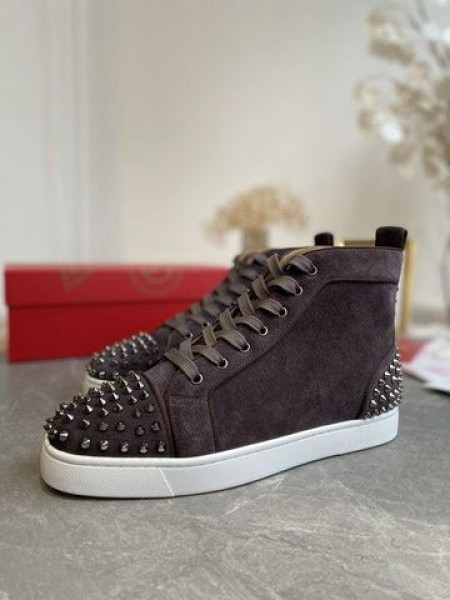 Christian Louboutin Louis Spikes 2 Visoke Cipele od antilopa boje Kave