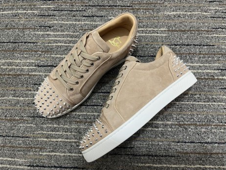 Christian Louboutin Seavaste 2 Orlato Flat S niskim gornjim dijelom Od Antilop Pješčane boje