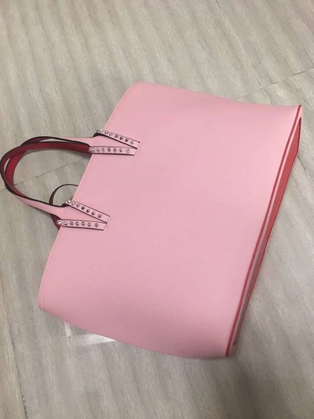 Christian Louboutin Cabata Torba-тоут Od Teleće kože Ružičaste boje Christian Louboutin Torbe
