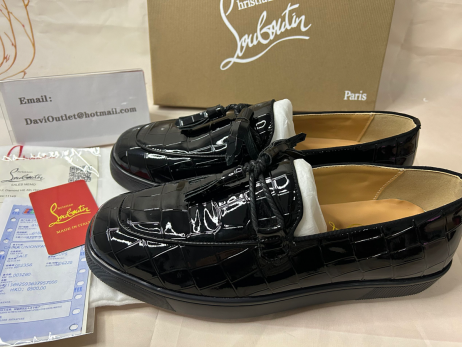 Лоферы Christian Louboutin S кисточками Od Lakirane Crne Boje CL