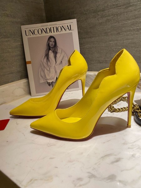 Christian Louboutin Pumps Hot Chick 100 mm Patent Leather Yellow