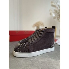 Christian Louboutin Louis Spikes 2 Visoke Cipele od antilopa boje Kave