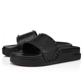 Christian Louboutin Pool Stud Platt Svart/bk Gun Kalv Sandal