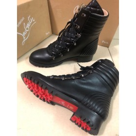 Christian Louboutin Çılgın Düz yarım çizmeler Deri Siyah Christian Louboutin Çizmeler