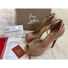 Christian Louboutin Platformları Yuvarlak Hatun Alta 150 mm Çıplak Patent
