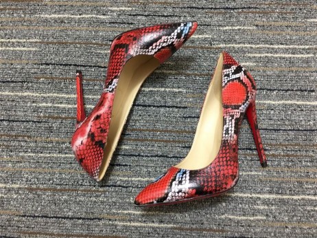 Christian Louboutin Para Kate Bombas 120mm Python Patrón de Cuero Multicolor