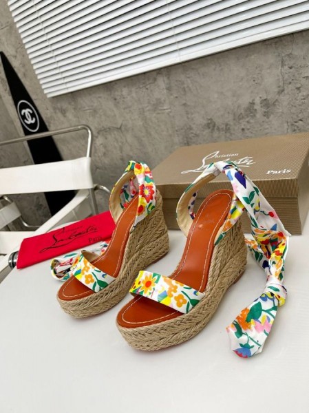 Christian Louboutin Mónica Du Desert 110mm Alpargata Cuñas de Raso Floral