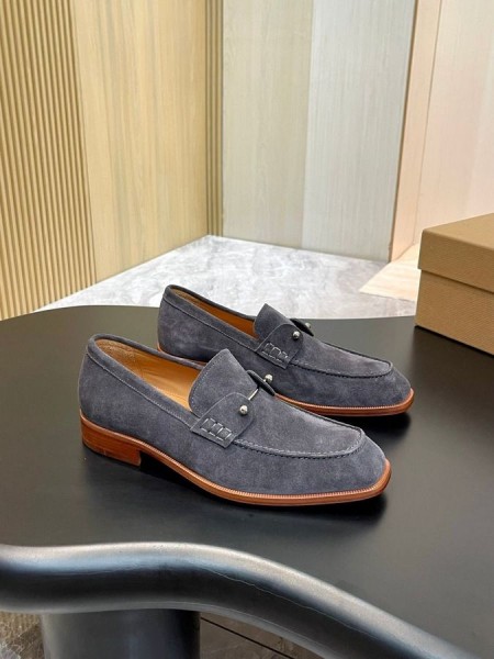 Christian Louboutin Chambelimoc Mocasines De Gamuza De Cuero De Becerro Gris Humo