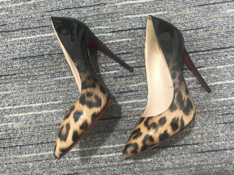 Christian Louboutin Pigalle Locuras Bombas de 100 mm de Patentes de Degradar el Leopardo Negro