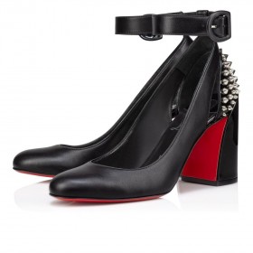 Christian Louboutin Señorita Sab Degraspikes Bombas de 70mm de Napa Y charol Negro