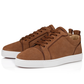 Christian Louboutin Louis Junior Bajo La Parte Superior De La Zapatilla De Deporte Con Textura De Cuero Marrón